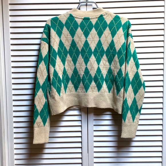 NWT beautiful little cardigan size S. - Picture 2 of 2